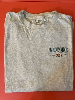 Abercrombie & Fitch Men's Light Gray Short-Sleeve Logo Tee